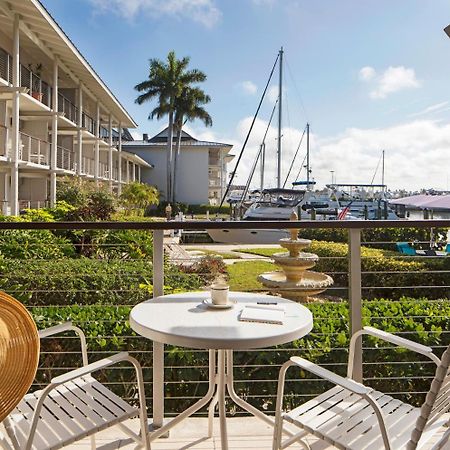 Cove Inn On Naples Bay Exterior photo