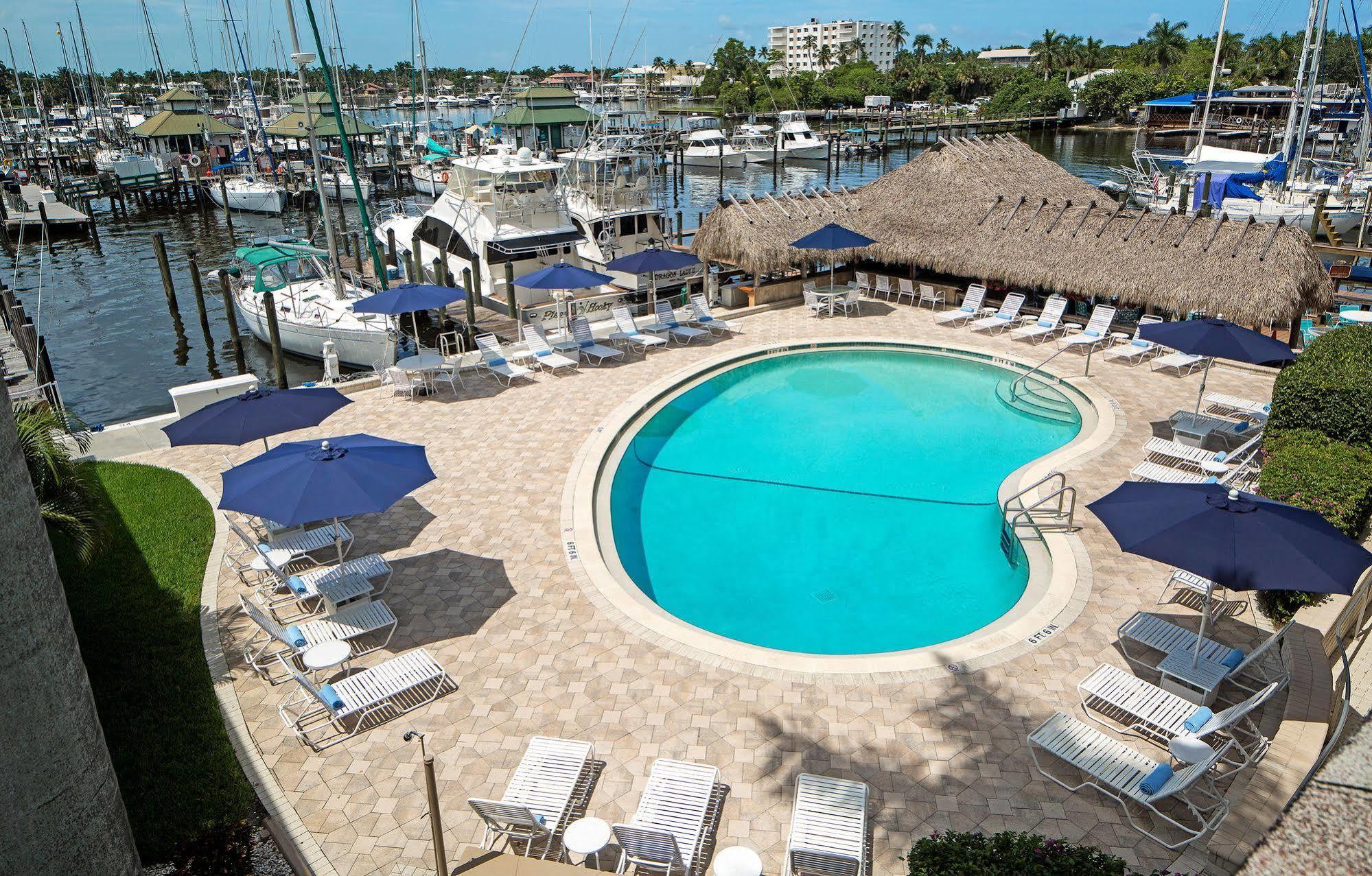 Cove Inn On Naples Bay Exterior photo