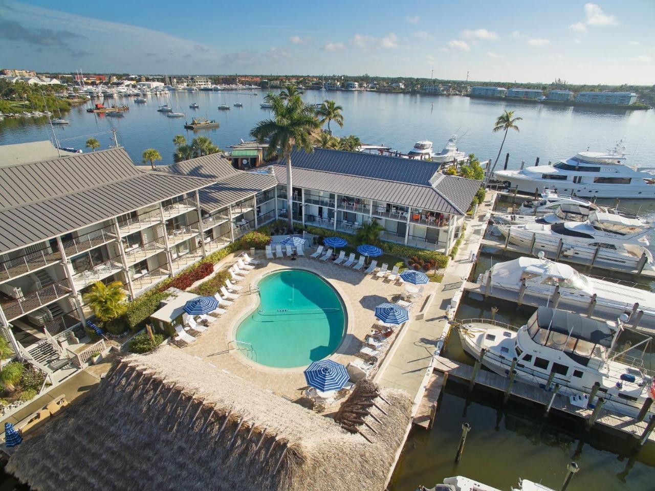 Cove Inn On Naples Bay Exterior photo