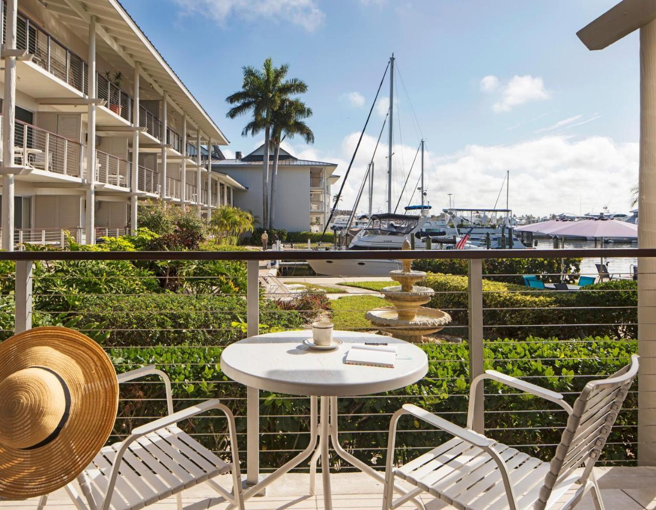 Cove Inn On Naples Bay Exterior photo